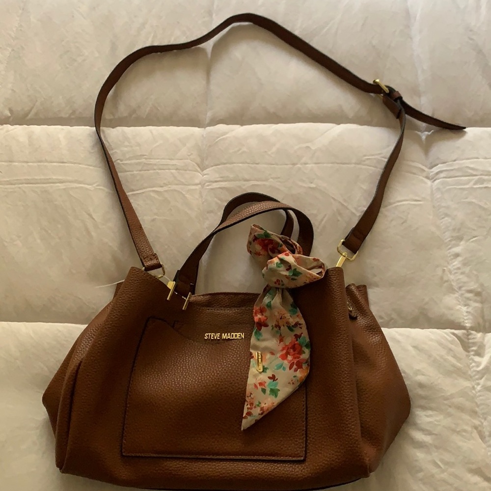 Womans Steve Madden purse